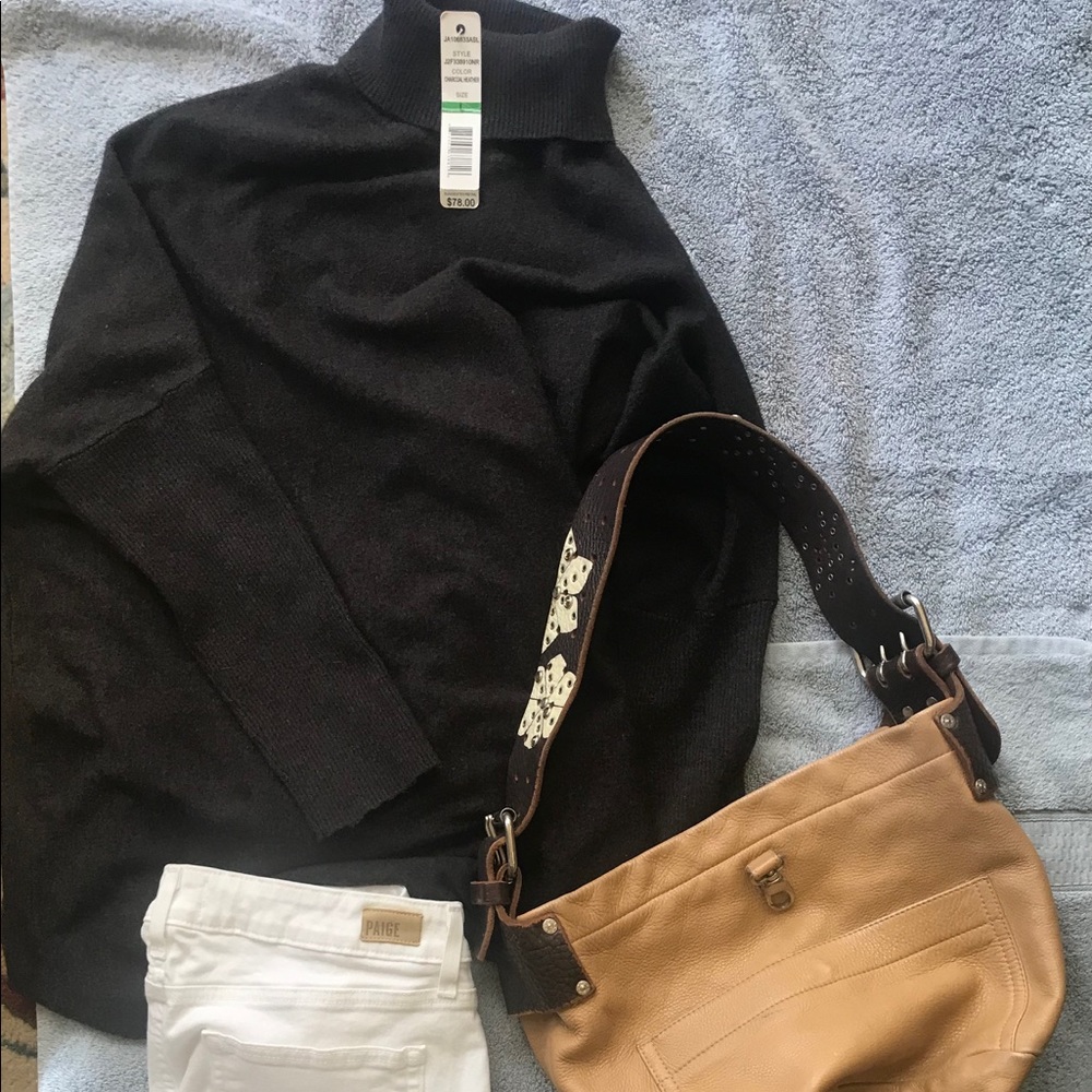 NWT brown turtleneck sweater by Joseph A size L